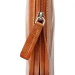 dbramante1928 Leren Laptop Sleeve 15 inch MacBook Pro 2016 / 2017 Skagen Tan Zijkant