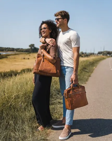 Spikes & Sparrow Leren Laptoptas 15 inch 24244 Brandy Sfeer